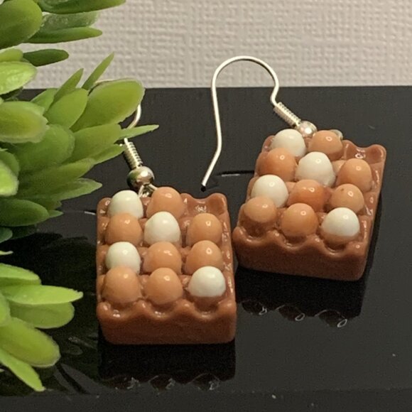Egg Earring, Funny Food Earring, Chicken Earring, Gift Idea, Cooking Earring - Picture 3 of 7